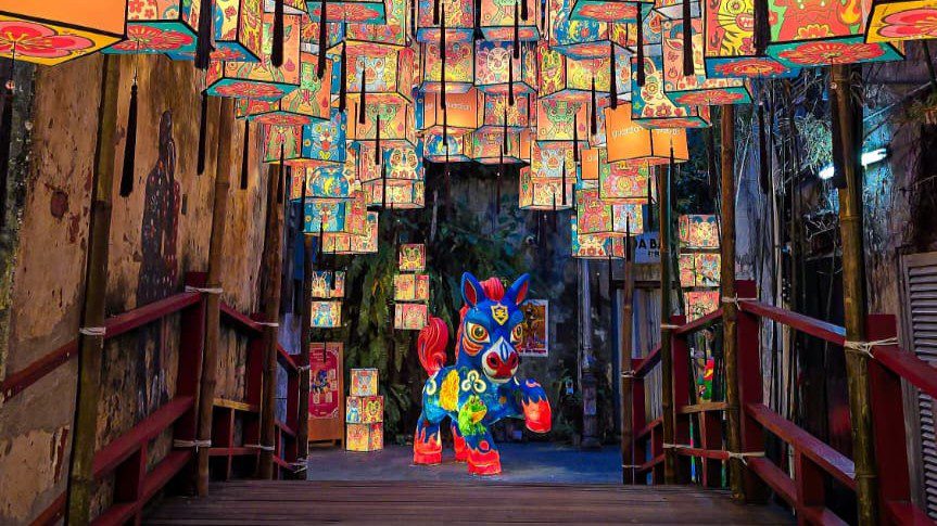 Discover the Stunning Tribute to Unspoken Love at Kwai Chai Hong